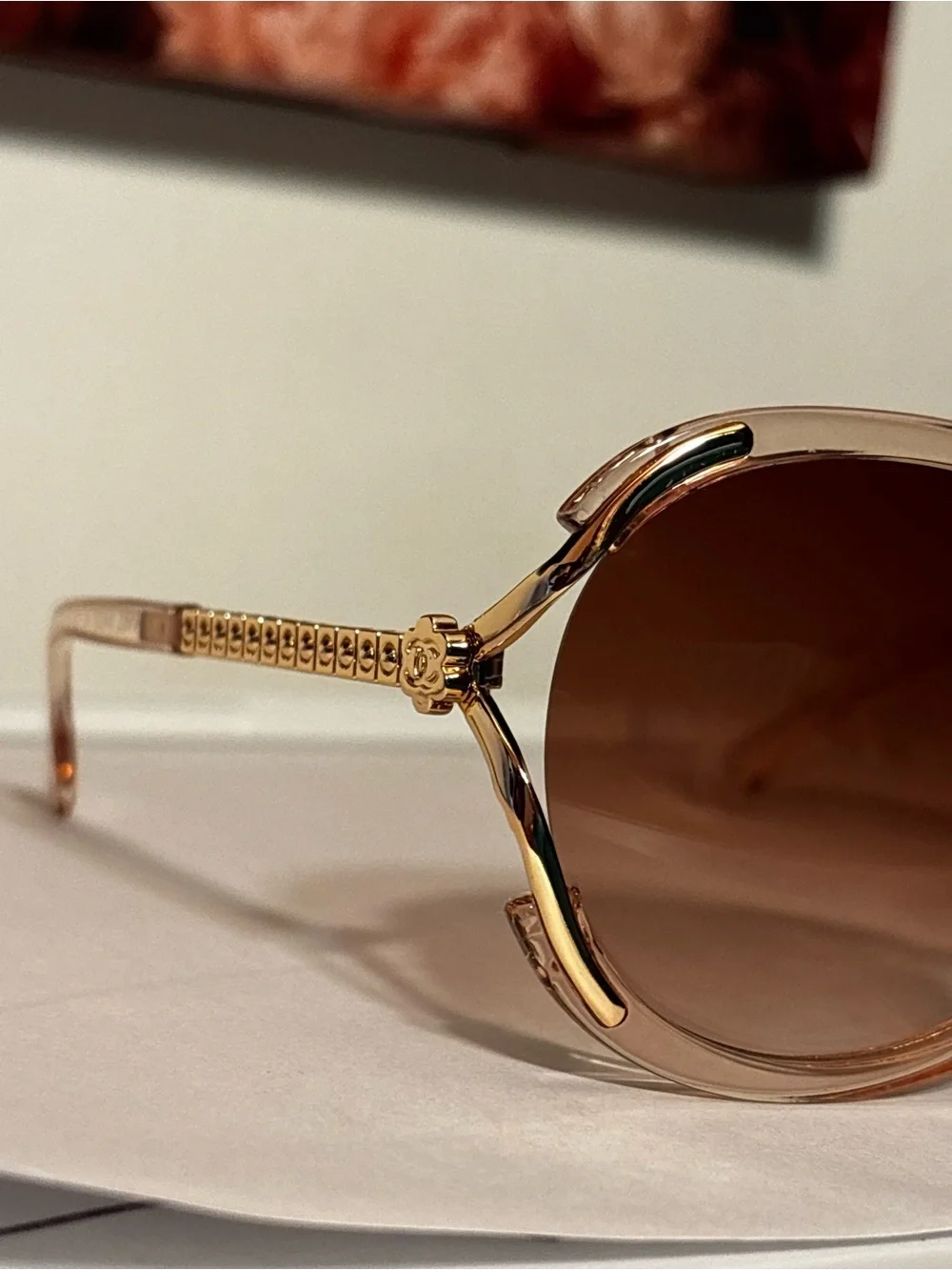 Stylish Pink Gradient Round Women’s Sunglasses